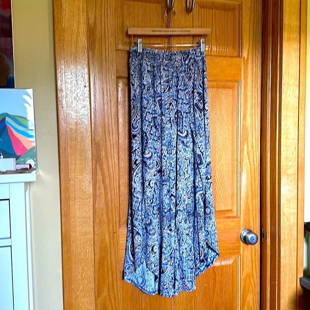 NWoT White Birch S Paisley tulip pants